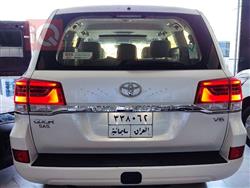 تۆیۆتا لاند کروزەر
